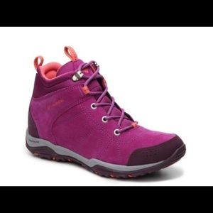 Columbia hiking boots